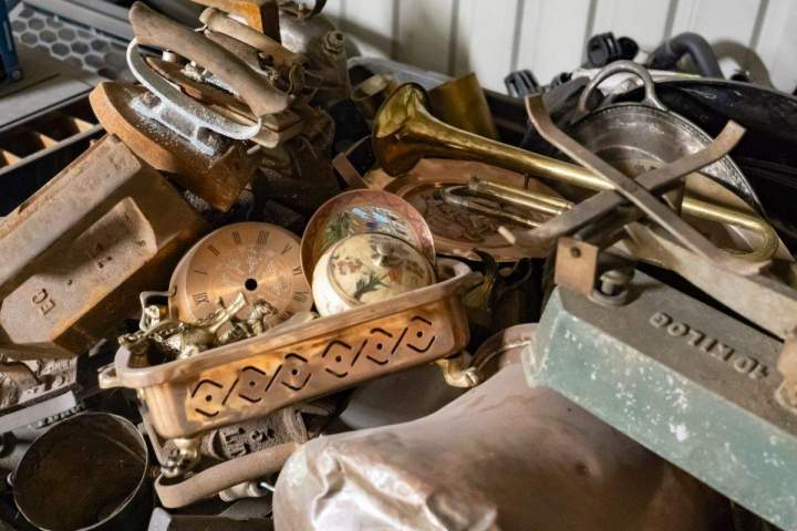 Vente de métaux ferreux et non ferreux valorisés.